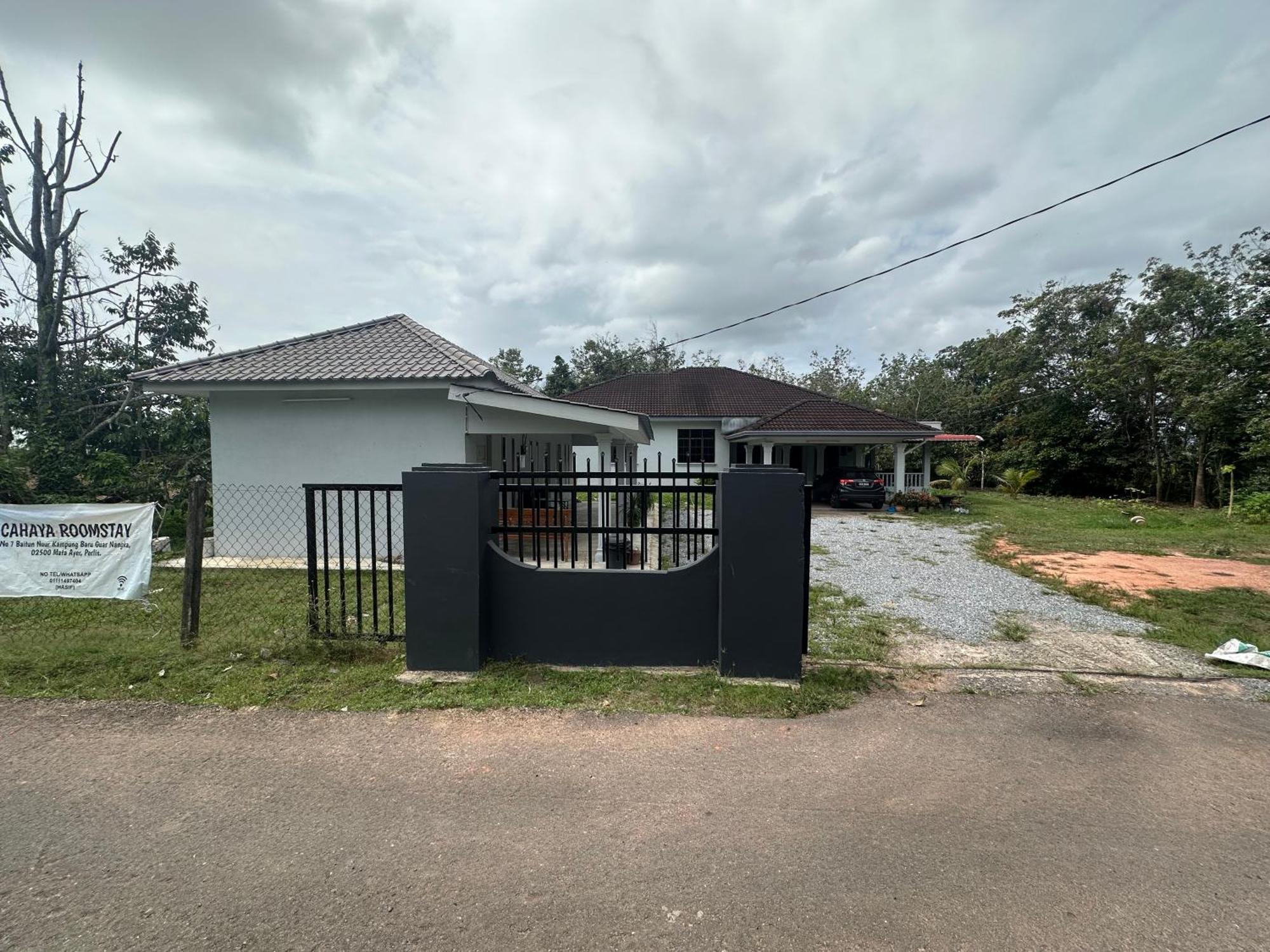 Cahaya Roomstay Kangar Esterno foto